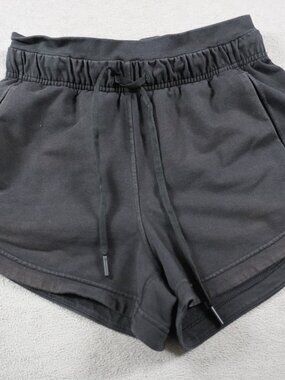 lululemon Inner Glow Short Womens 4 Black High Rise Athletic 3” inseam Cotton